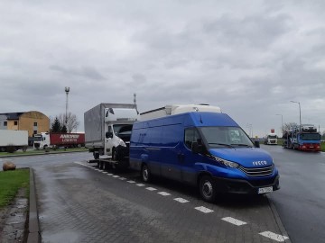 Holowanie pojazdów, pomoc drogowa Konin 24H Laweta Mikuch