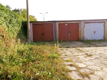 KONIN &ndash; Garaż ul. Sp&oacute;łdzielc&oacute;w - Wynajmę