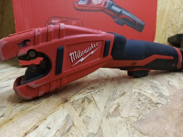 Obcinak do rur Milwaukee