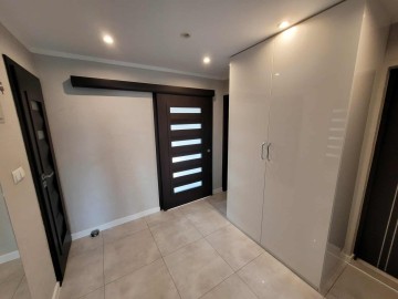 Wynajmę 3-pok. mieszkanie na I p. przy ul. Wieniawskiego