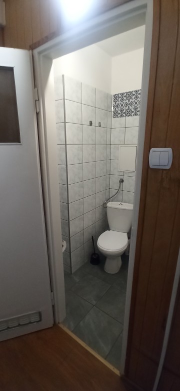 Sprzedam mieszkanie V oś. 1 piętro 2 pokoje