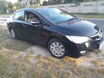 Sprzedam Hondę CIVIC 2.0