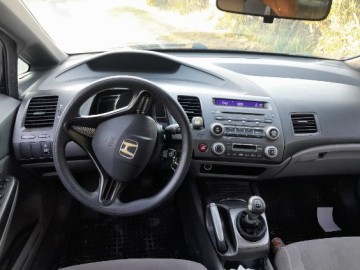 Sprzedam Hondę CIVIC 2.0