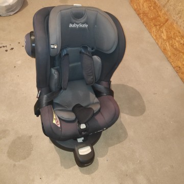 Fotelik samochodowy 0-18kg obrotowy. tel 888-84-66-33