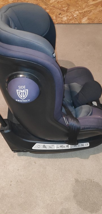 Fotelik samochodowy 0-18kg obrotowy. tel 888-84-66-33