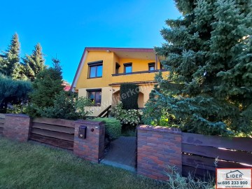 Dom na sprzedaż &ndash; dwa garaże &ndash; Konin, os. Łężyn