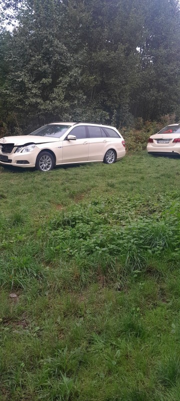 Mercedes 212 .jezdzi