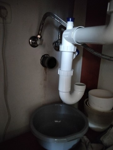 Zlewozmywak stalowy narożnikowy wraz z baterią