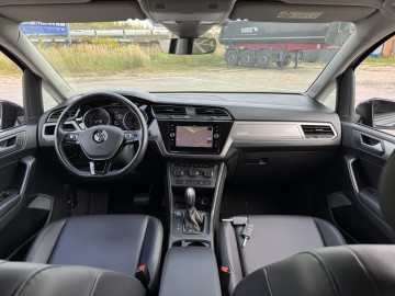VW Touran 2.0 DIESEL Klimatronik Nawigacja Ledy Kamera TOP