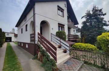 Sprzedam duży dom z pokojami noclegowymi - Licheń Stary