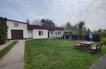 Sprzedam duży dom z pokojami noclegowymi - Licheń Stary