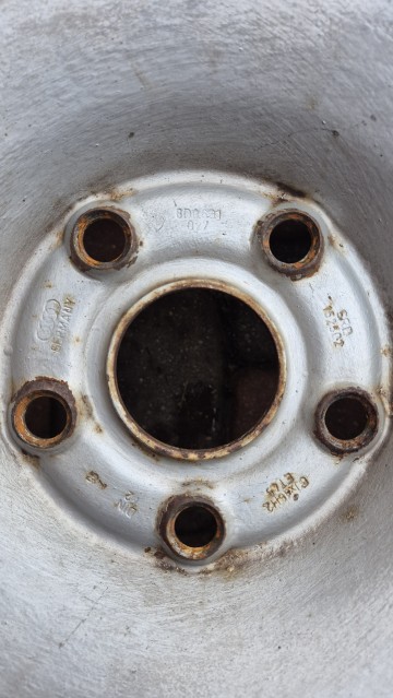 Sprzedam 4x felgi stalowe 6Jx15H2 ET45 z oponami 195/