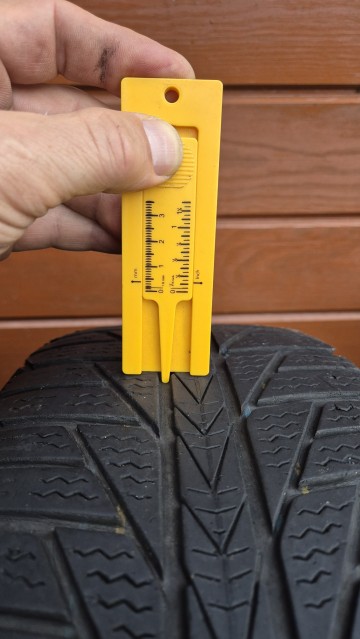 Sprzedam 4x felgi stalowe 6Jx15H2 ET45 z oponami 195/