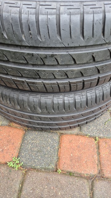 Sprzedam 2x felgi stalowe ET36 z oponami 175/65R15