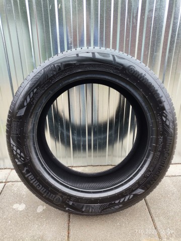 Opona Continental ultra contact NXT 215/55R17  2025 rok
