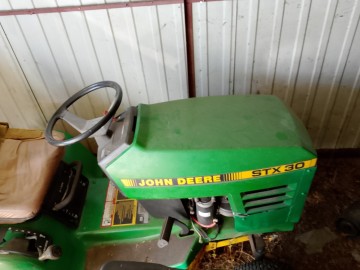 John Deere stx 30
