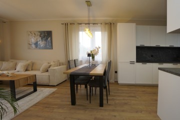 DOM W ZABUDOWIE BLIŹNIACZEJ - WYKOŃCZONY POD KLUCZ | 72 m2 |