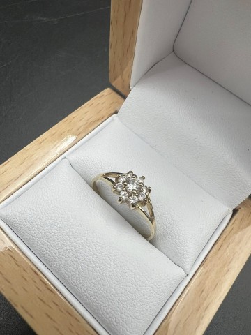 Złoty pierścionek  Pr&oacute;ba 585  Waga: 1.74 g