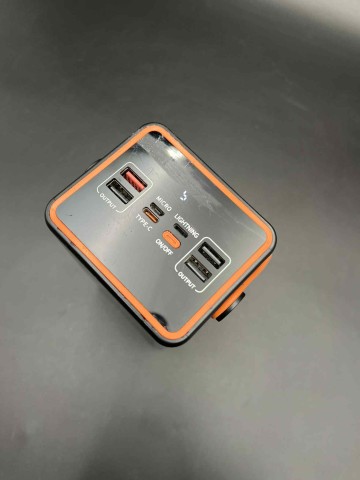 Powerbank duży z latarką 66W