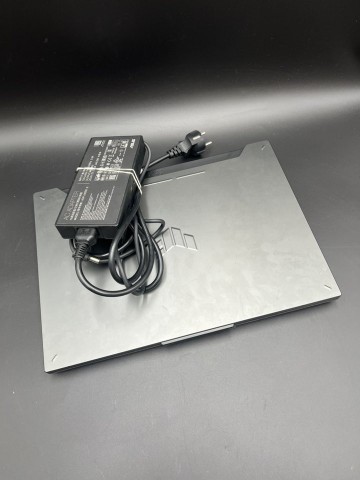 Laptop ASUS TUF Gaming A15 R7-7435HS/16GB/512 RTX4050 + gwar