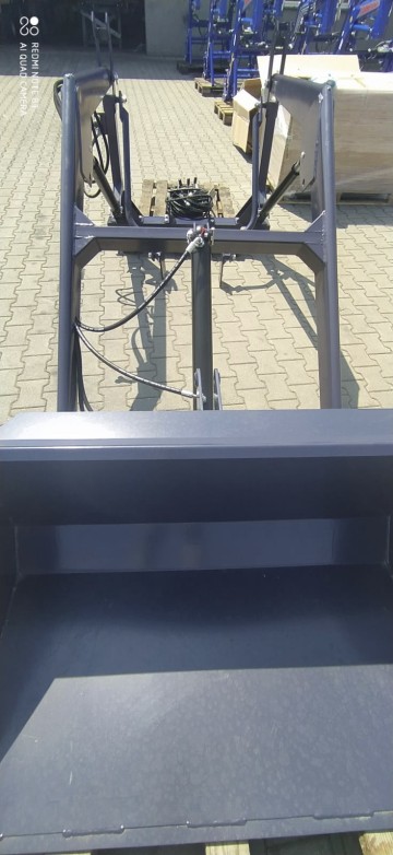 Nowoczesny Ładowacz 2-sekcyjny do C-330 | Solidny i Funkcjon