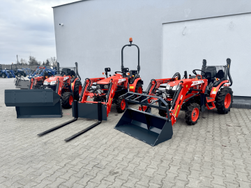 Ładowacz TUR z samopoziomowaniem, przeznaczony do traktora K