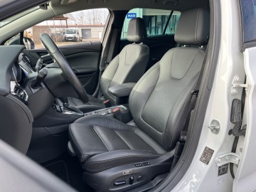 Opel Astra 1.4 BENZYNA Klimatronik Navi Ledy Kamera HAK