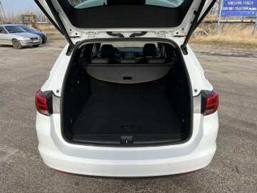 Opel Astra 1.4 BENZYNA Klimatronik Navi Ledy Kamera HAK