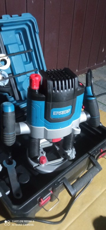 Frezarka gornowrzecionowa erbauer 2100w.