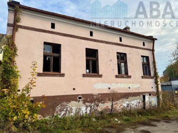 Dom w centrum Koła &ndash; do remontu, idealny pod działalność