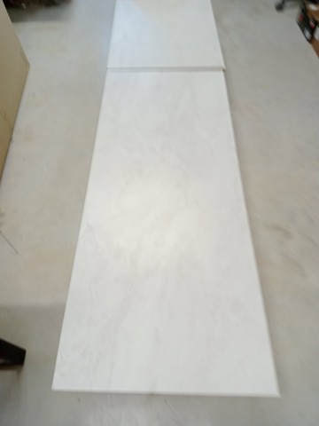 Dwa nowe blaty laminowane koloru marmurek.