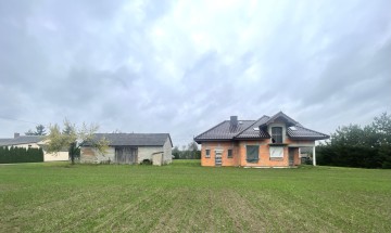 REZERWACJA! Dom z bud. gospodarczym &ndash; Dęby Szlacheckie
