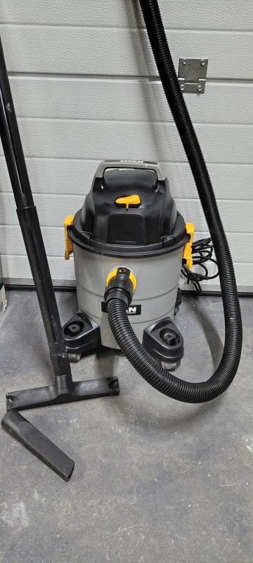 Odkurzacz roboczy warsztatowy na sucho i mokro