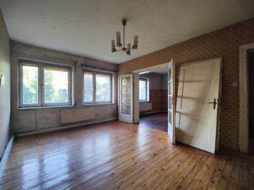 Na sprzedaż 2 pokoje -rozkładowe -parter -ul. A. Krajowej