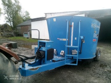 Sprzedam paszow&oacute;z i ciągnik C -360