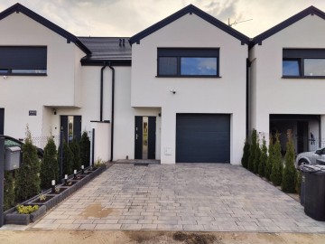 Sprzedam nowy, urządzony dom w dobrej lokalizacji -Żychlin