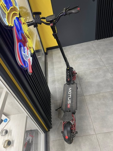 Hulajnoga elektryczna MOTUS Pro 10 Daytona 65 km