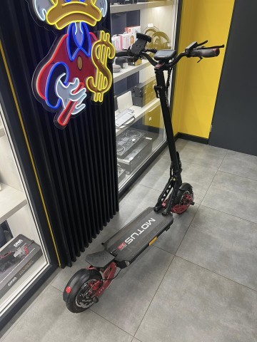 Hulajnoga elektryczna MOTUS Pro 10 Daytona 65 km