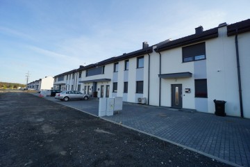 Nowe mieszkanie bezczynszowe z ogródkiem - Międzylesie