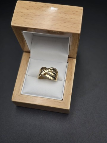 Złoty pierścionek 14k Pr&oacute;ba 585 Waga: 3.64 g