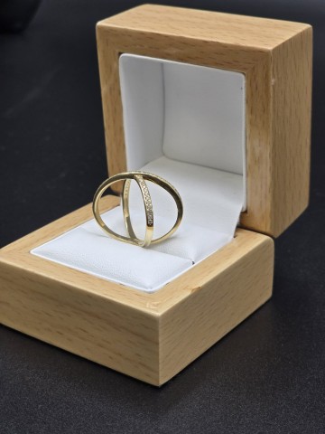 Złoty pierścionek 14k Pr&oacute;ba 585 Waga: 3.10 g