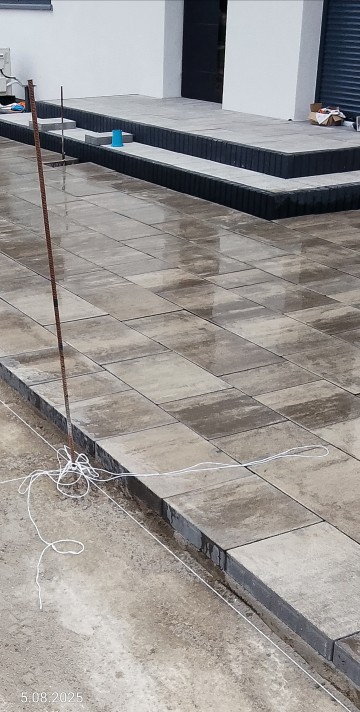 Układanie kostki brukowej