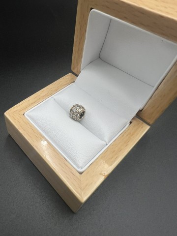 Złota zawieszka charms  Pr&oacute;ba 585  Waga: 1.05 g