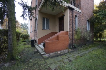 Na sprzedaż parter kamienicy z lat 40. | 100 m2 | po remonci