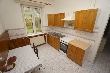 Na sprzedaż parter kamienicy z lat 40. | 100 m2 | po remonci