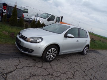 VOLKSWAGEN GOLF  VI 1.4 BENZ 160 KM