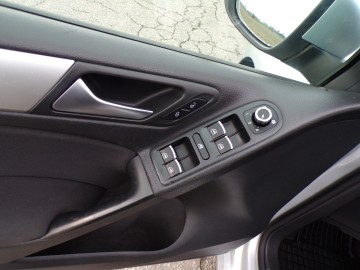 VOLKSWAGEN GOLF  VI 1.4 BENZ 160 KM