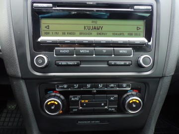 VOLKSWAGEN GOLF  VI 1.4 BENZ 160 KM