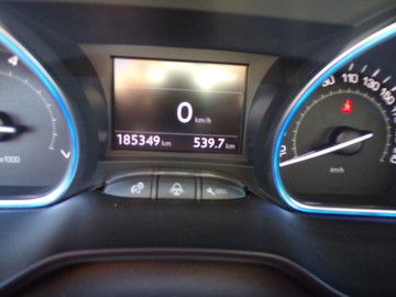 PEUGEOT 2008 1.6 BENZ 120 KM NAVI ALU GWARANCJA