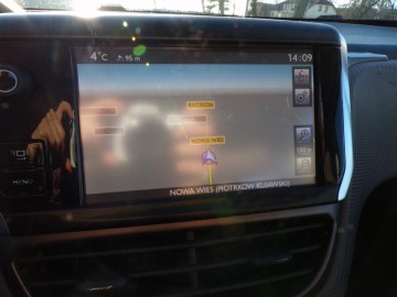 PEUGEOT 2008 1.6 BENZ 120 KM NAVI ALU GWARANCJA